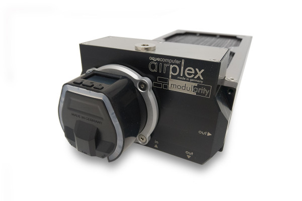 Aqua Computer airplex modularity system 140 mm, Alu-Lamellen, D5 NEXT Pumpe, Edelstahl-Seitenteile